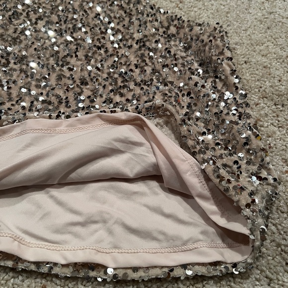 NWT sequin tank top ✨ - Picture 4 of 6